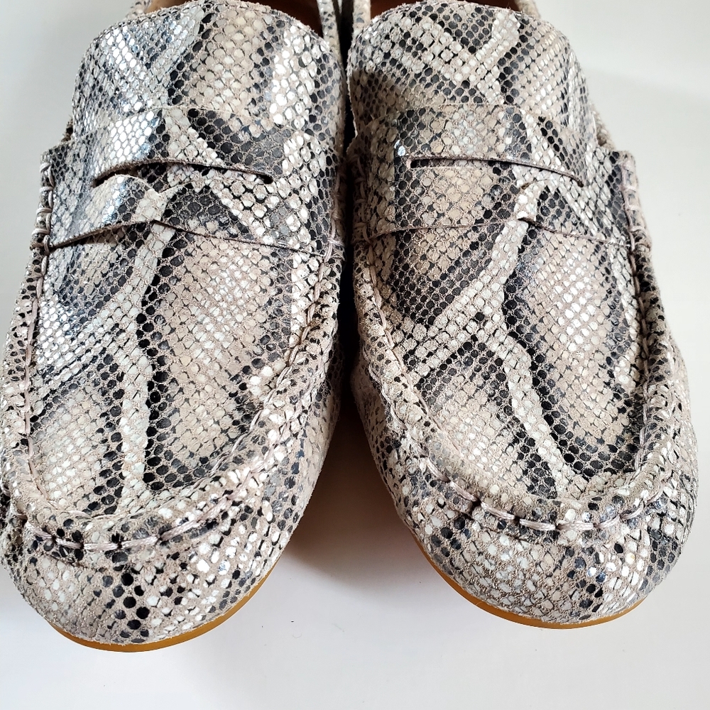 Born Snakeskin Pattern Loafers Size 7M - Picture 6 of 10